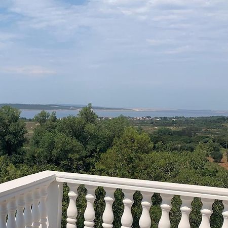 Apartamento Haus Lilli Mit Pool Ražanac Exterior foto